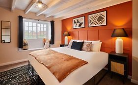 Host & Stay - Dale End